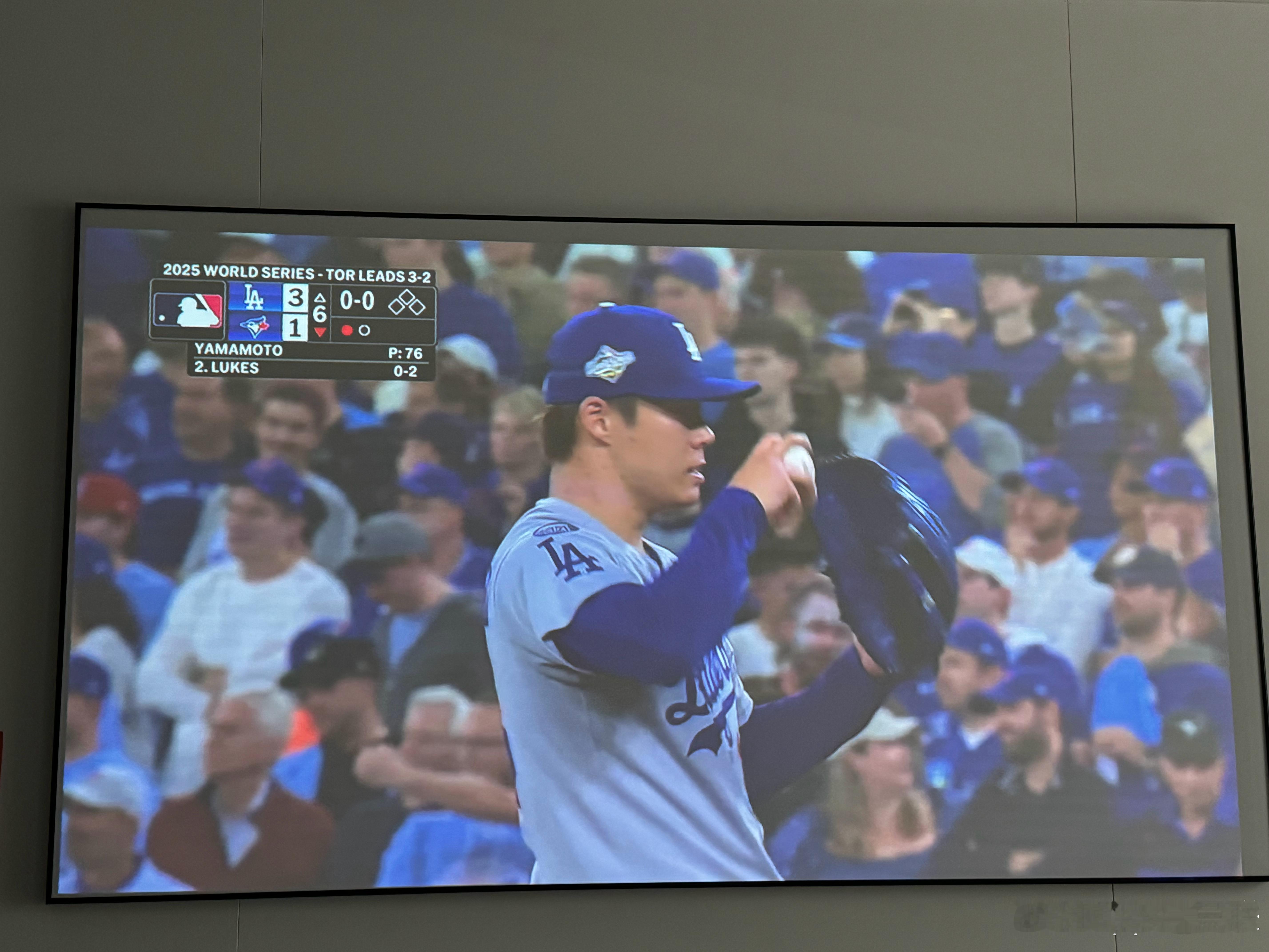 去了趟日本 现在很喜欢棒球 ​​​