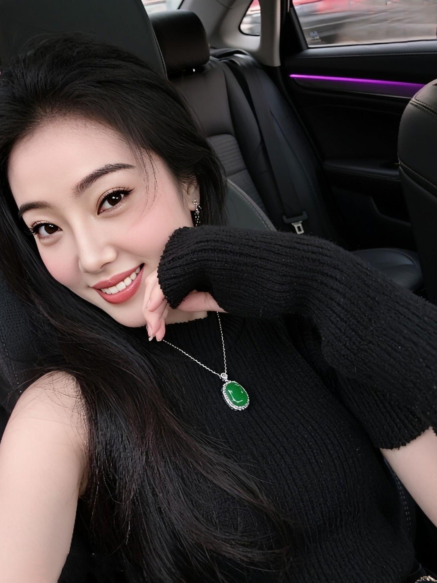 时光如筛，慢慢滤去浮尘，终将把最真挚的陪伴，留在岁月的尽头。