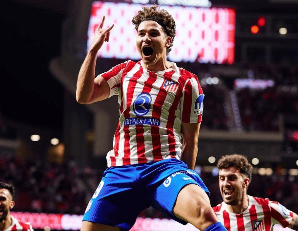 太疯狂！
马竞4-0横扫巴萨，剑指决赛。

北京时间2月13日，国王杯半决赛首回