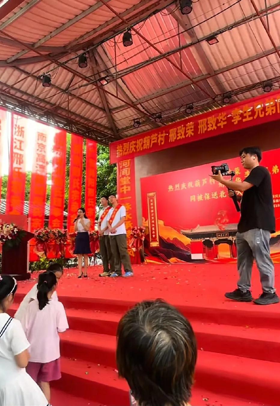 双倍荣耀！海南文昌这一对双胞胎兄弟邢致荣、邢致华，两人都被保送北京大学！一家走出