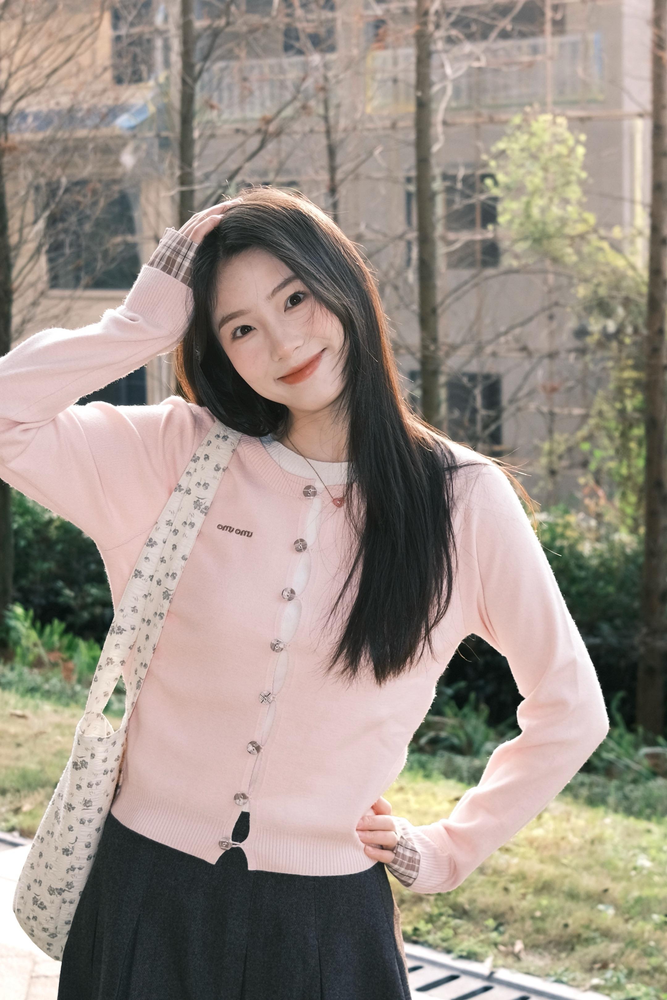 你浅浅的微笑就像乌梅子酱～