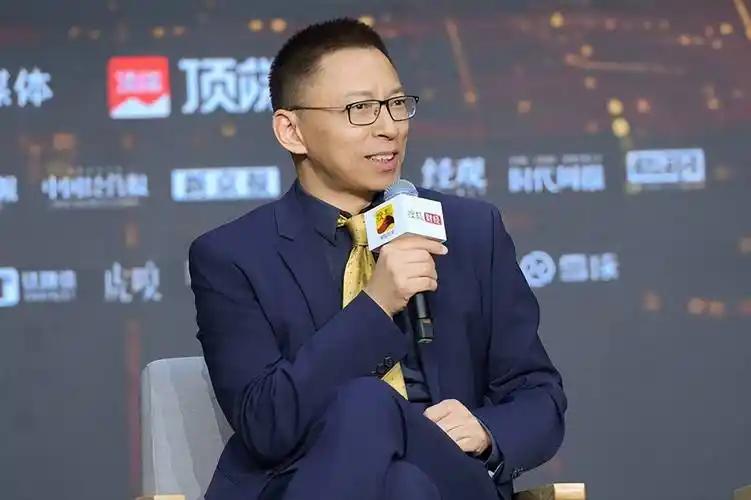 谁能想到！当年和百度、新浪并肩的互联网三巨头搜狐，如今活得最清醒也最心酸。

主