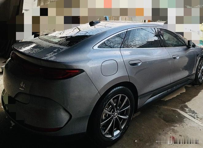 女人会开车、敢开车，真的太方便了！
2012年就把驾照拿到手了，后面就结婚生子，