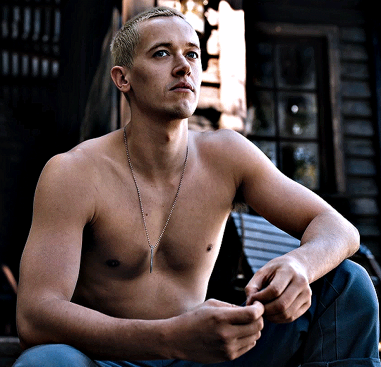 最近，美国电影《饥饿游戏》前传电影《饥饿游戏：鸣鸟与蛇的歌谣》宣布定档2023年