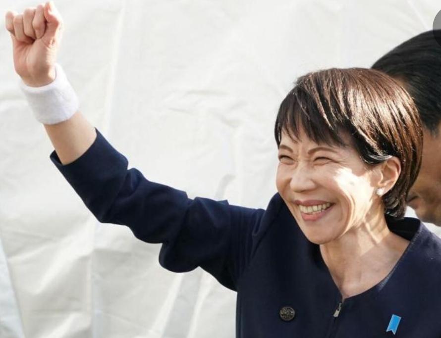 高市早苗此番操作堪称一场大胆豪赌，而且还赌赢了。据日媒消息，高市所在的自民党民调