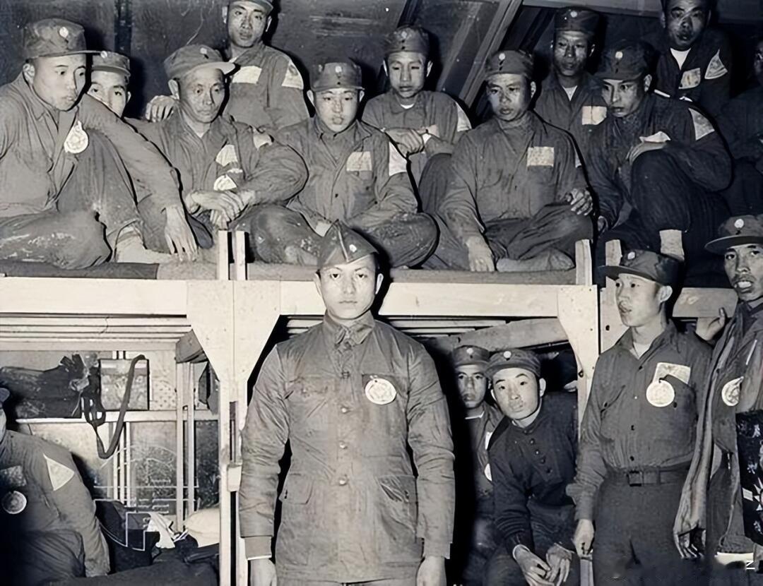 美国将14000余名志愿军战俘强制遣送到台湾，1954年。 