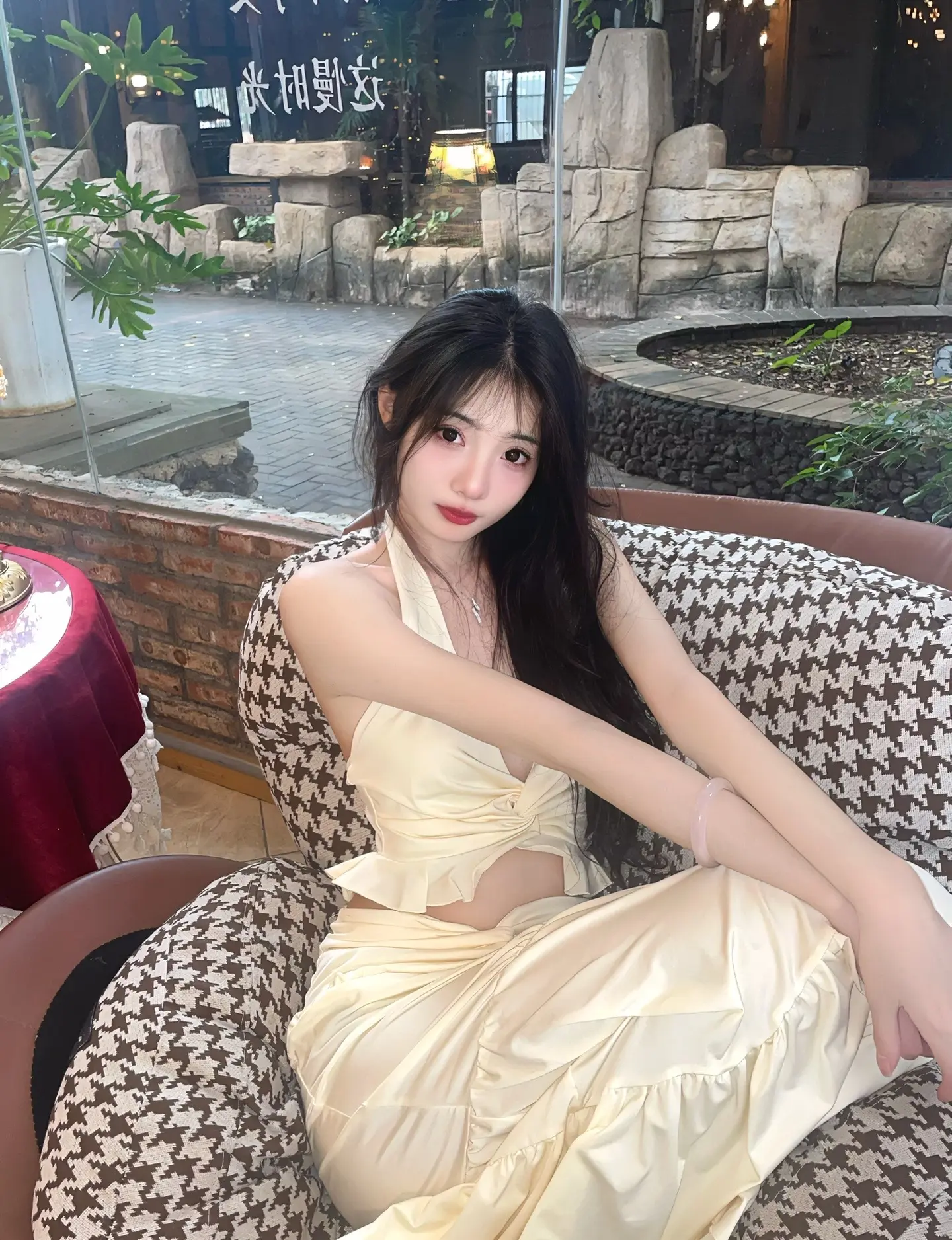 如果那么容易被替代那我们的相遇又有何意义。