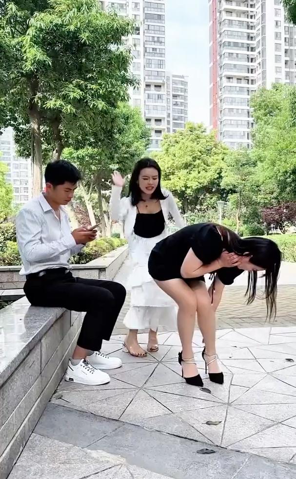 搞笑视频，看一遍笑一遍。