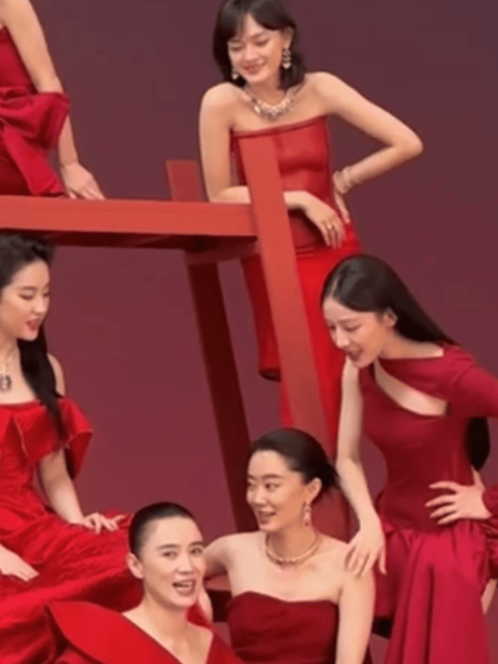 谁营销的词条，很明显的尬聊，就是演员在镜头前装熟的尬聊，这 cp 也能磕吗[费解