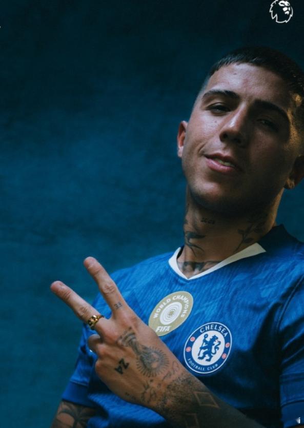 北京时间明天凌晨，切尔西将在英超第10轮比赛中客场对阵热刺。切尔西官方社媒发布了