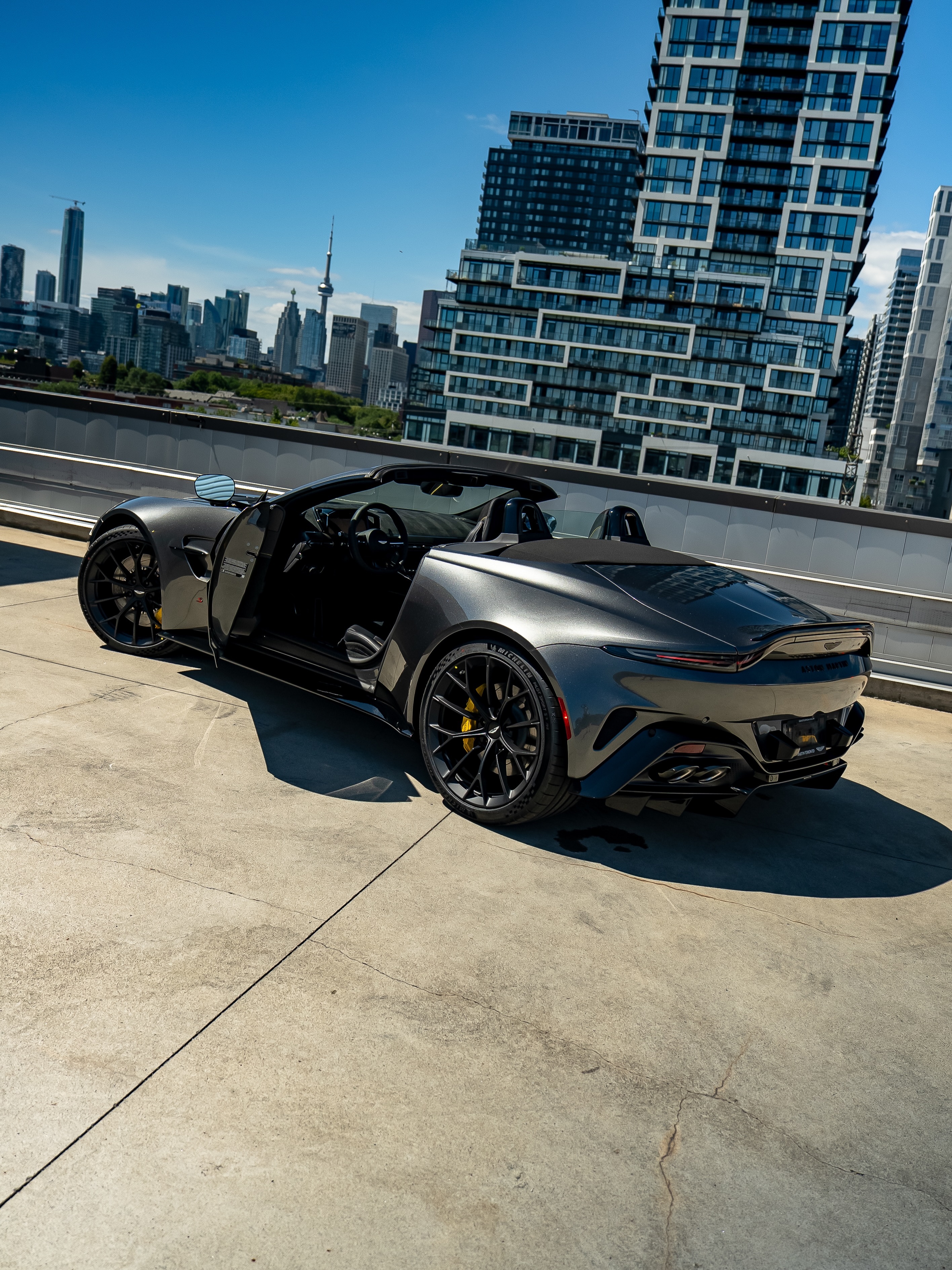 阿斯顿马丁Vantage S Roadster阿斯顿马丁汽车视觉大v聊车cc
