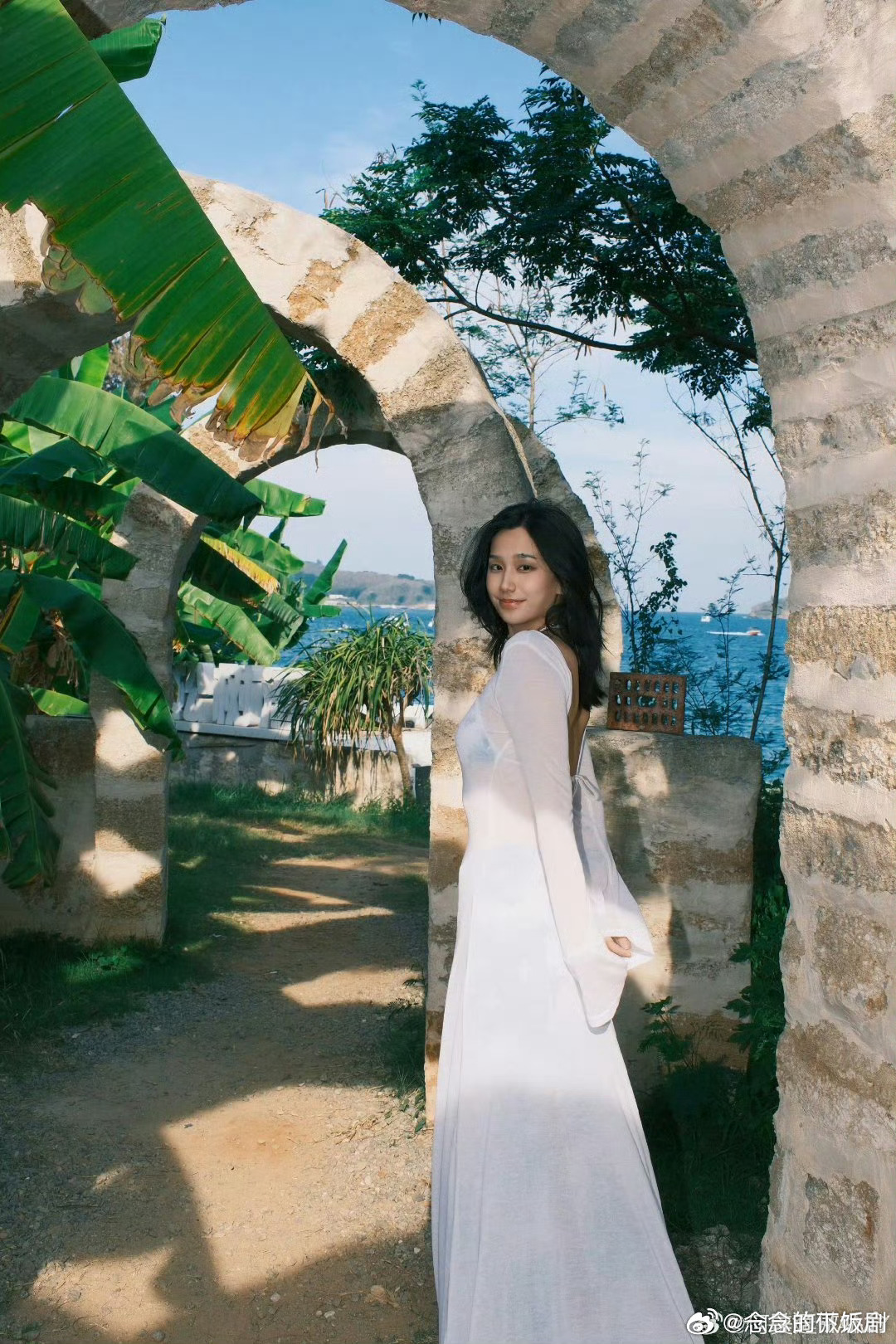 何美延被困住的聪明女人 《再见爱人》何美延是被困住的聪明女人！看得透问题、懂解决