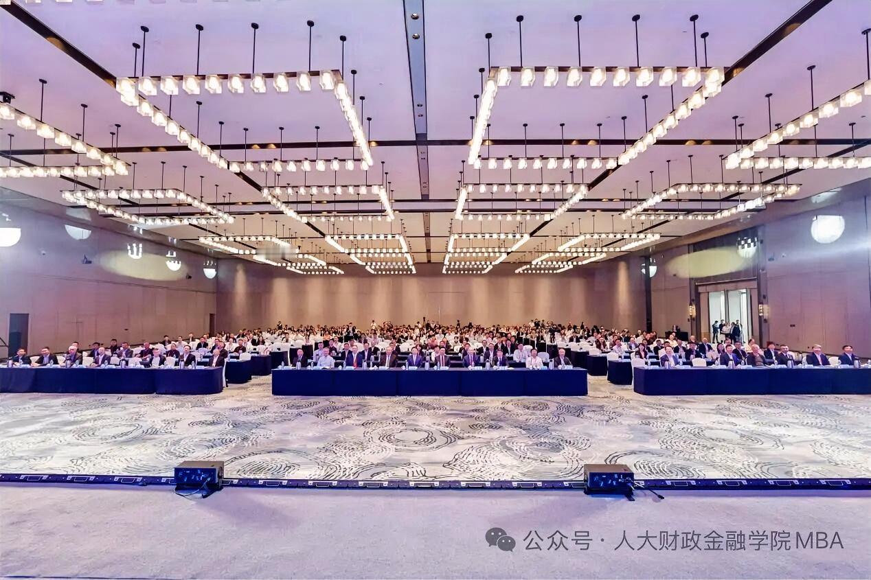 5月9日至10日，由国务院学位委员会应用经济学学科评议组指导，中国人民大学与江西