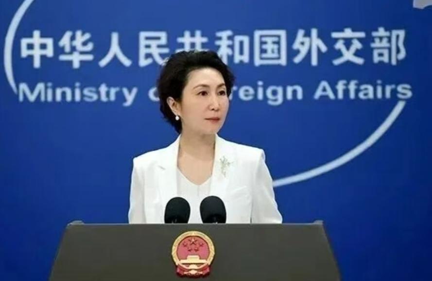 近日，两名日本工作人员在吉林处理日军遗弃化学武器时受伤住院，外交部：因炮弹破损手