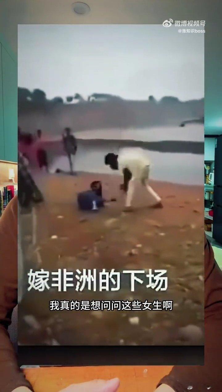 我看他一副幸灾乐祸的嘴脸他们不敢骂比他有权有势的五毛们拿着这种视频到处宣传，得意