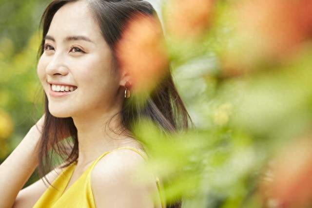 女人越上年纪越吸引人，根本不是长相原因