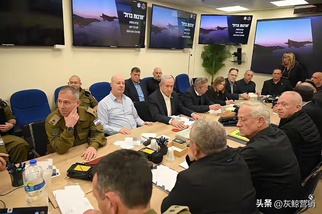 这次会议是在以色列地下堡垒里完成的，连喝水用的杯子都是一次性的塑料杯，可见其以困