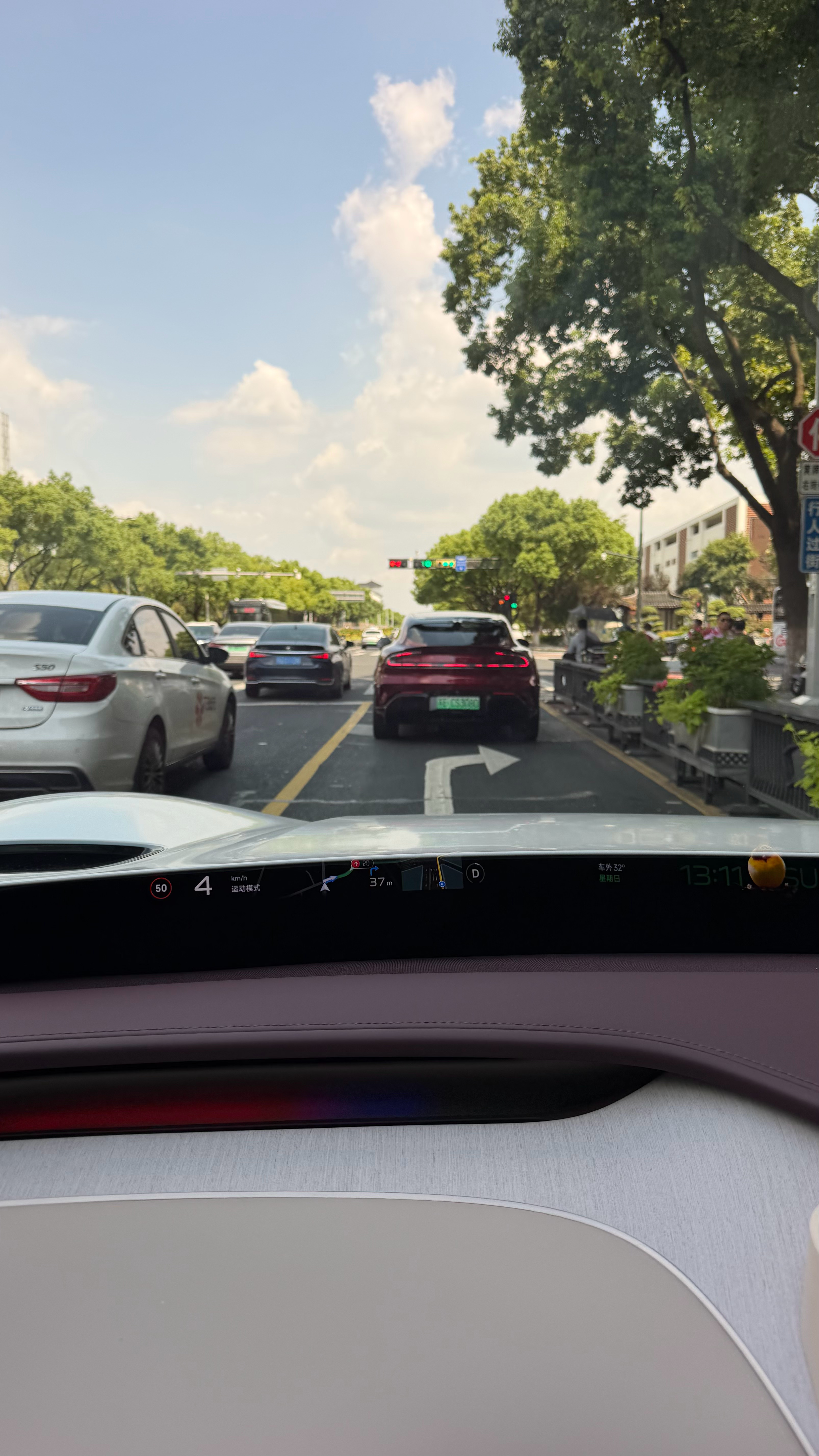 姑苏遇到了小米YU7GT，真的帅[允悲]，诶，梦中情车小米汽车 ​​​