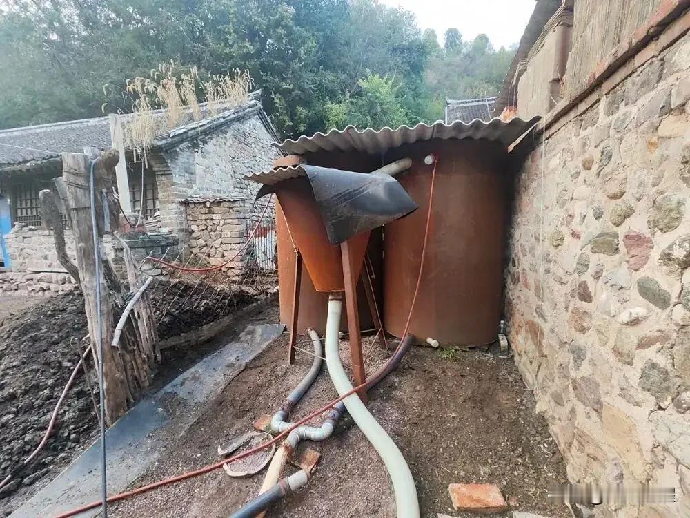 原来河北青龙县有个清河沿村，早年开金矿用堆浸法搞生产，把环境给污染了，没想到连地