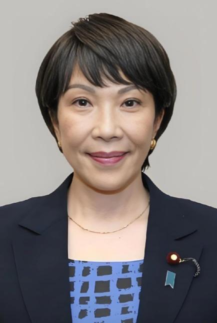 高市早苗为什么着急？
一通只有15分钟的电话，却让东京像吃了颗定心丸，又像吞了根