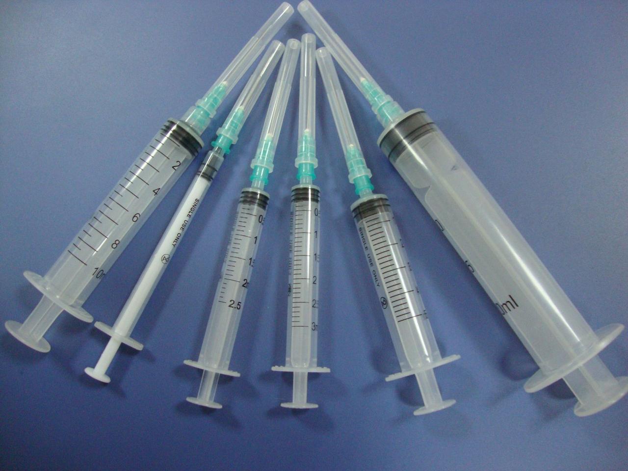 又是涉事者被开除完事
其根源就是医院某须导：要创优，防止过分损耗，一次性针也该省