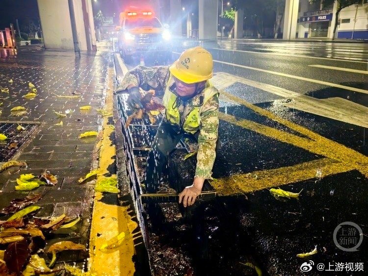 【预警叫应全覆盖 #重庆有力应对持续强降雨#】5月15日—18日，重庆迎来一次持