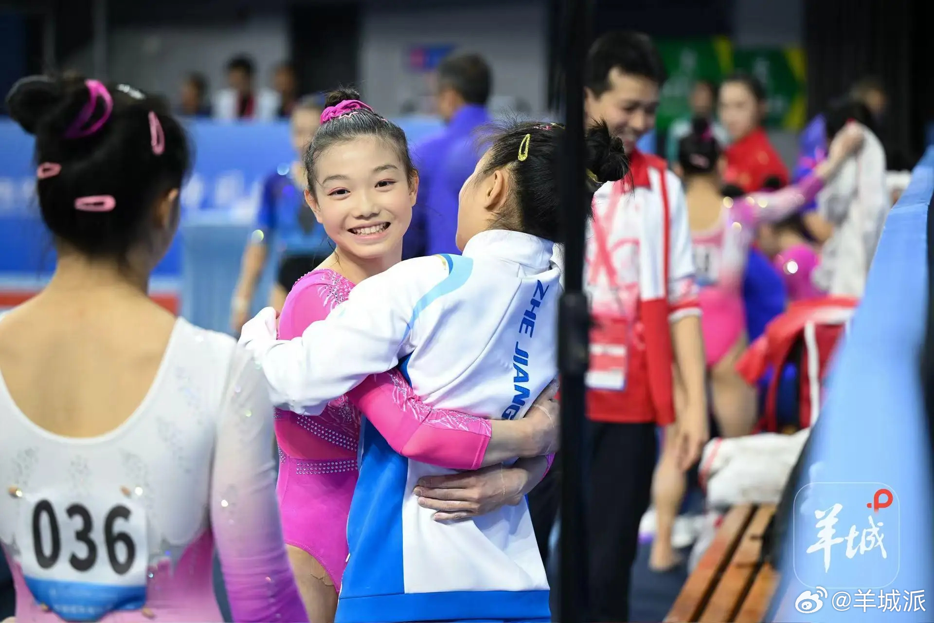 【广东选手柯沁沁斩获体操女子个人全能金牌】11月15日，十五运会体操成人组女子个