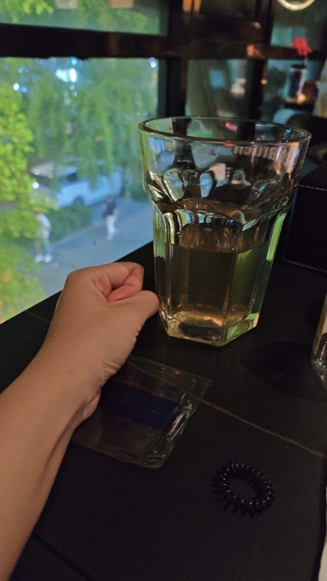 给你们看看今天喝的这个巨型大茶，是的没错它是茶 