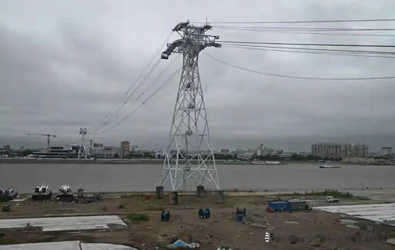 🚠 中俄跨境索道主体完工！6分钟跨越黑龙江，黑河-布拉戈维申斯克“空中走廊”要