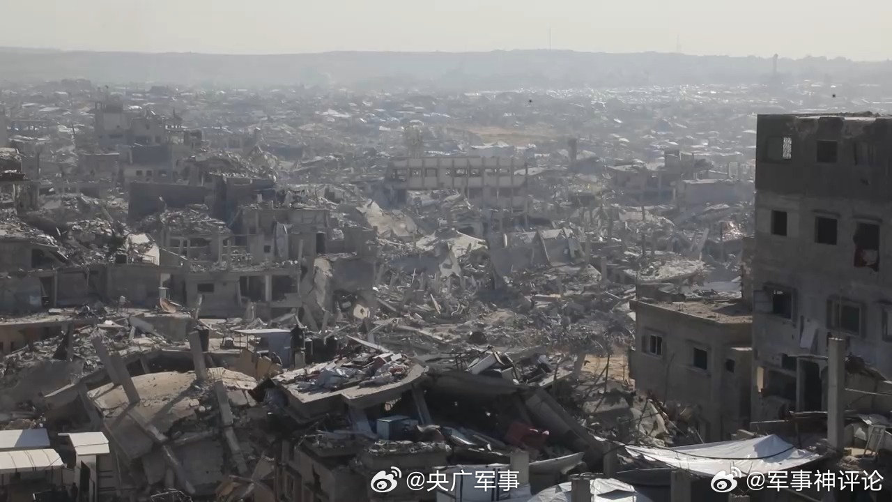 【以军对加沙多地发动了袭击】 当地时间9日，以色列国防军发表声明称，以军对加沙地