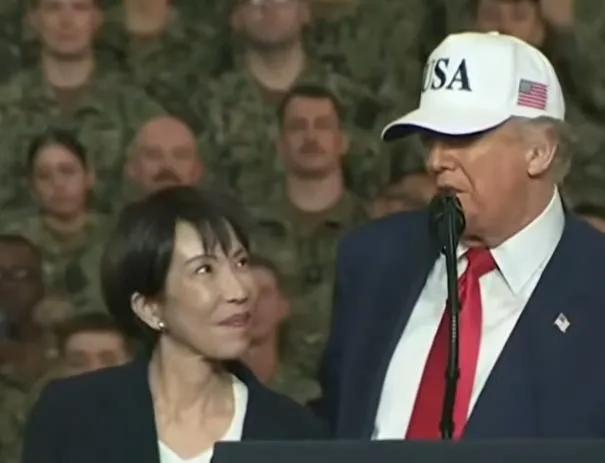 特朗普这次走访日本 ，高市早苗把奴颜婢漆表演的淋漓尽致……