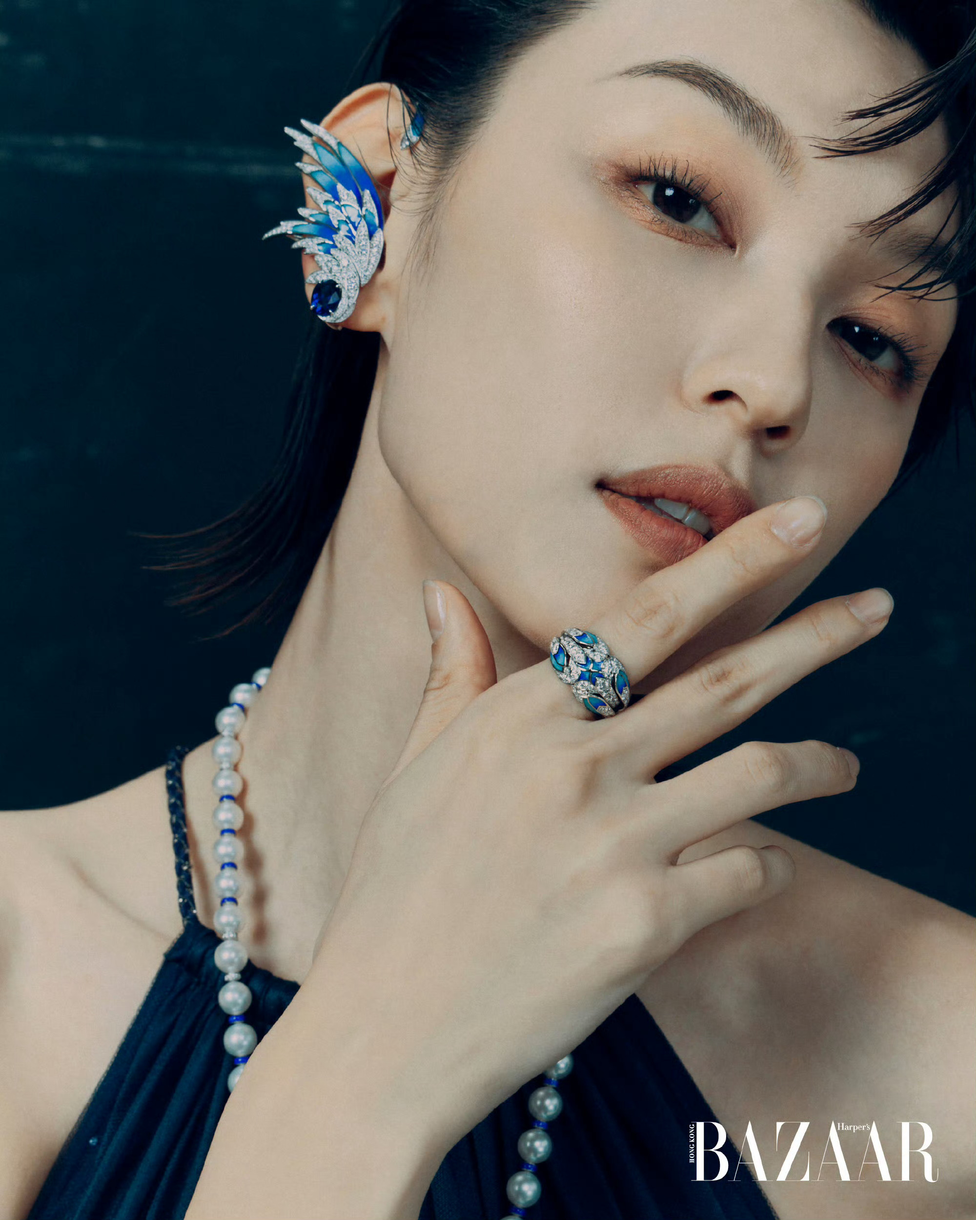 王丹妮戴顶奢高珠登芭莎封面王丹妮佩戴 Chaumet Envol 云翎高定珠宝套