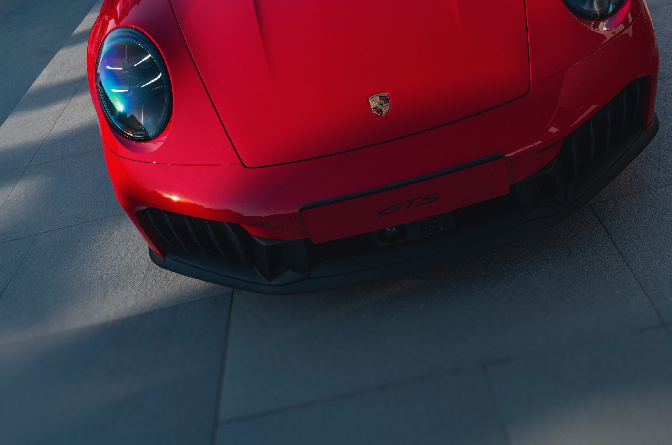 #车若初见[超话]# 911家族队伍再壮大！Targa 4 GTS 售价219.