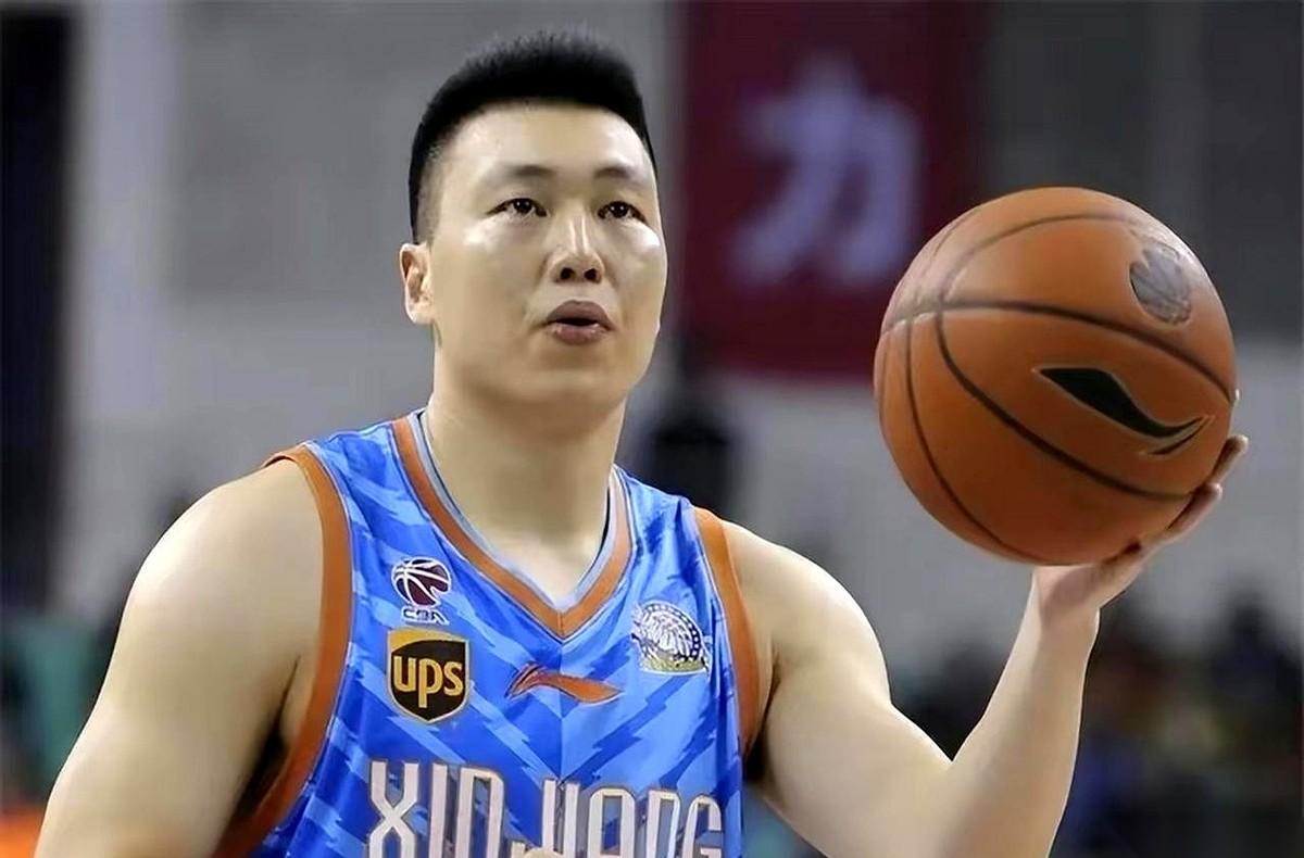 我勒个去！刚刷到个新闻，直接给我整不会了。焦作男篮，把威姆斯给“收编”了，不是打