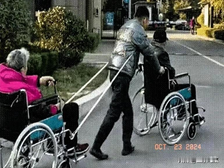 独生子女家庭确实遇到了很多难题自己的家庭要照顾，家里的老人也要照顾，摆在他们这些