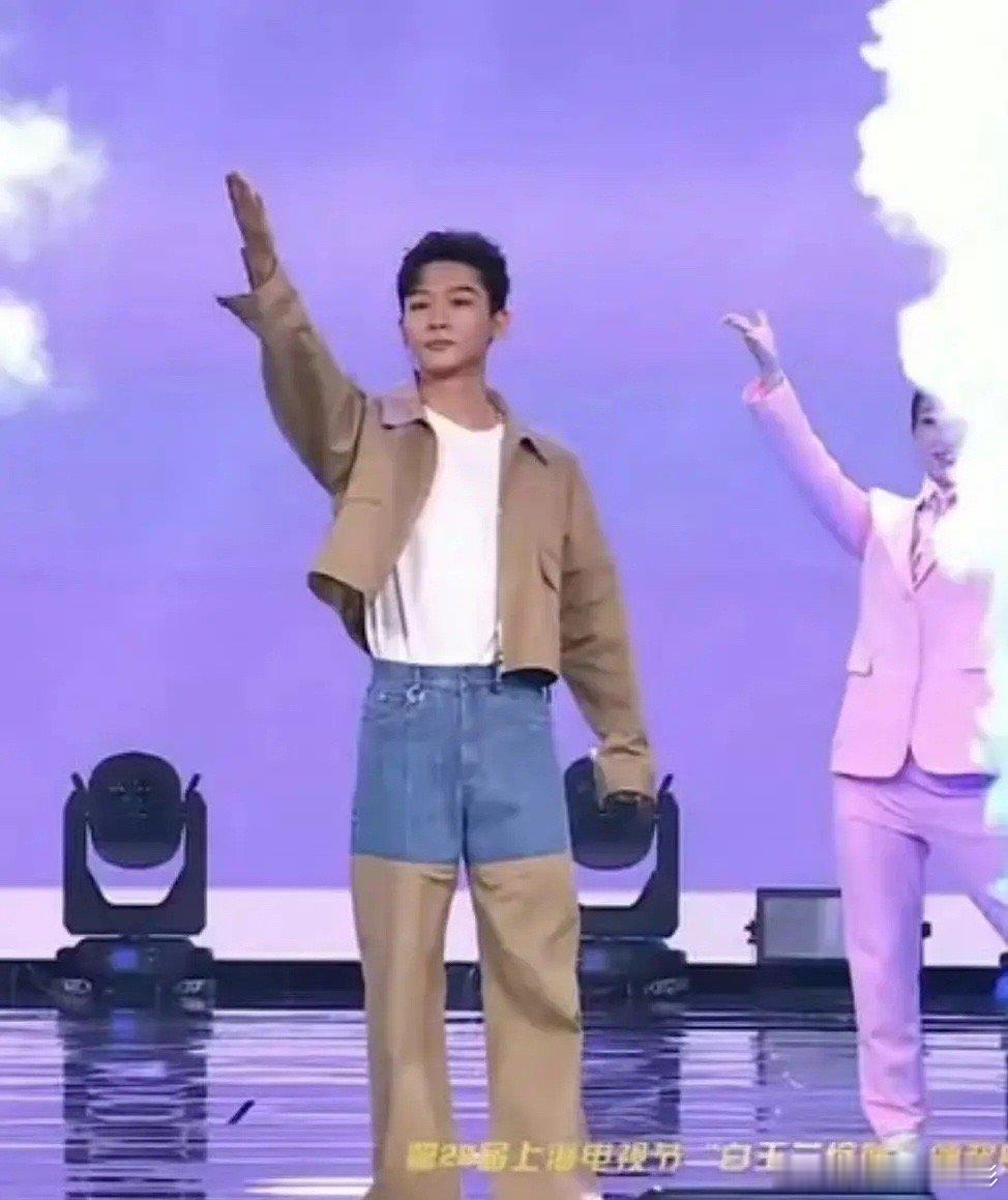 不吹不黑，张晚意这时尚感如何[允悲] ​​​