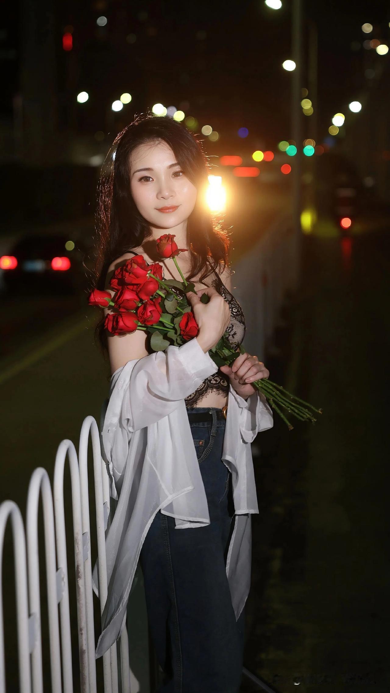 东方佳人｜东方美人。夜晚的玫瑰氛