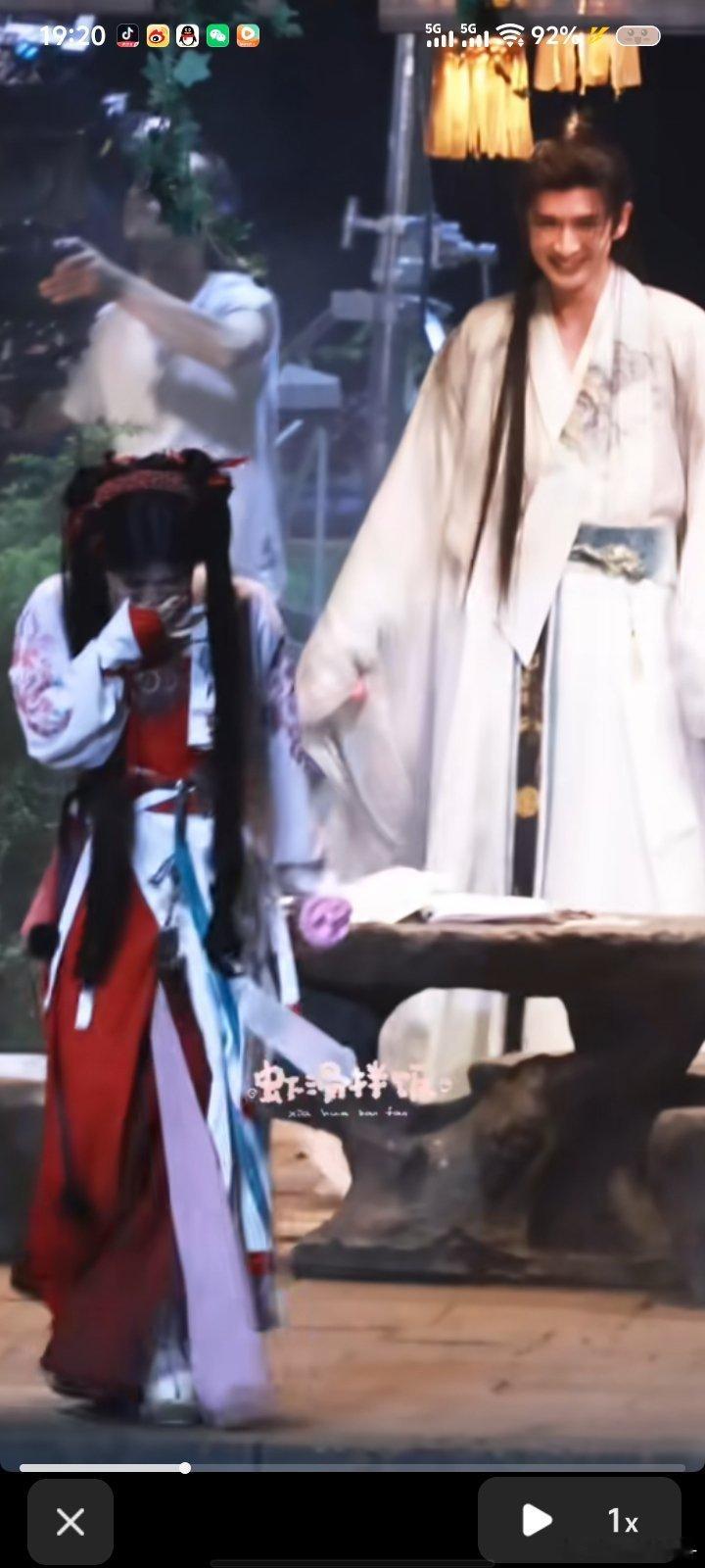 《来战夫妇》不像是吵架，谁家好人吵架两个人都笑的这么开心残影都笑出来了 