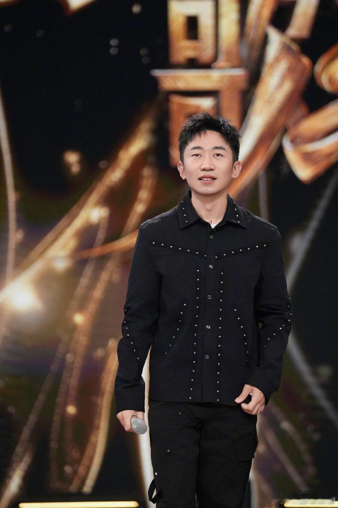 杨迪刘维归来之重夺快冲冠军看他俩在节目里尽情释放综艺能量，带动全场氛围，真的太过