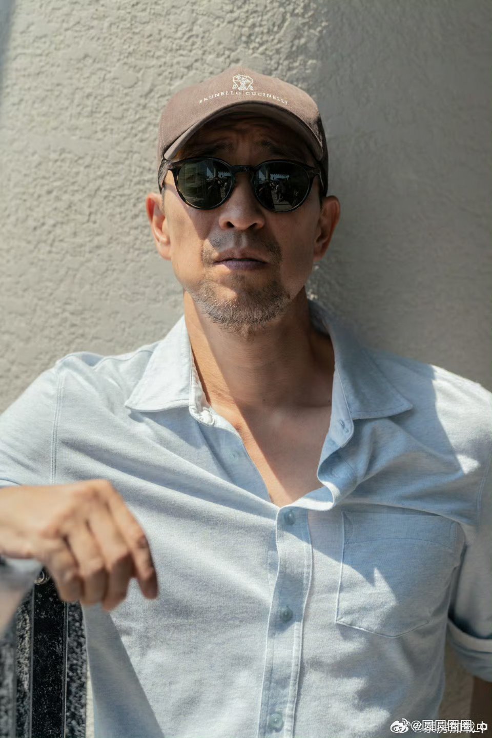 王千源宽肩釜山亚洲大赏王千源宽肩藏不住啊[送花花][good]这种藏不住的硬朗感