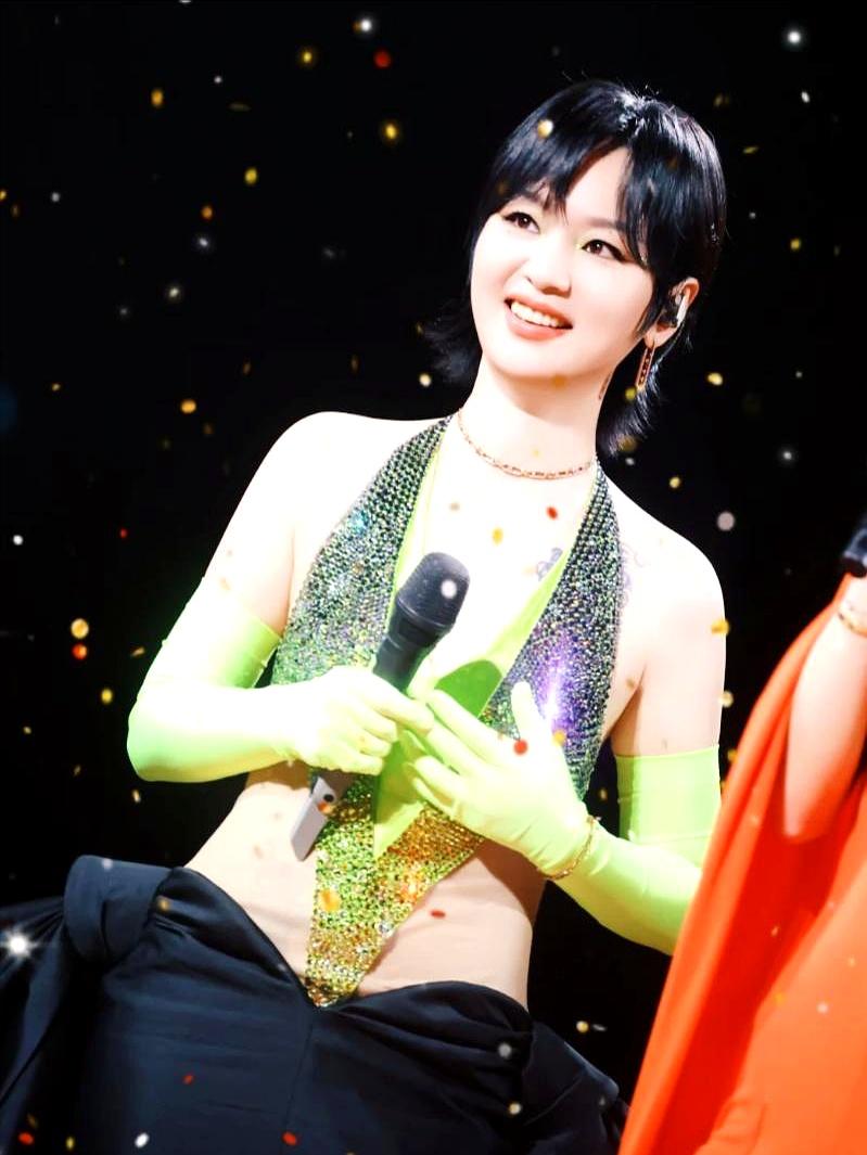 40岁没结婚、没生娃，连个绯闻对象都没有，周笔畅这日子过得该有多“凄惨”？
当年