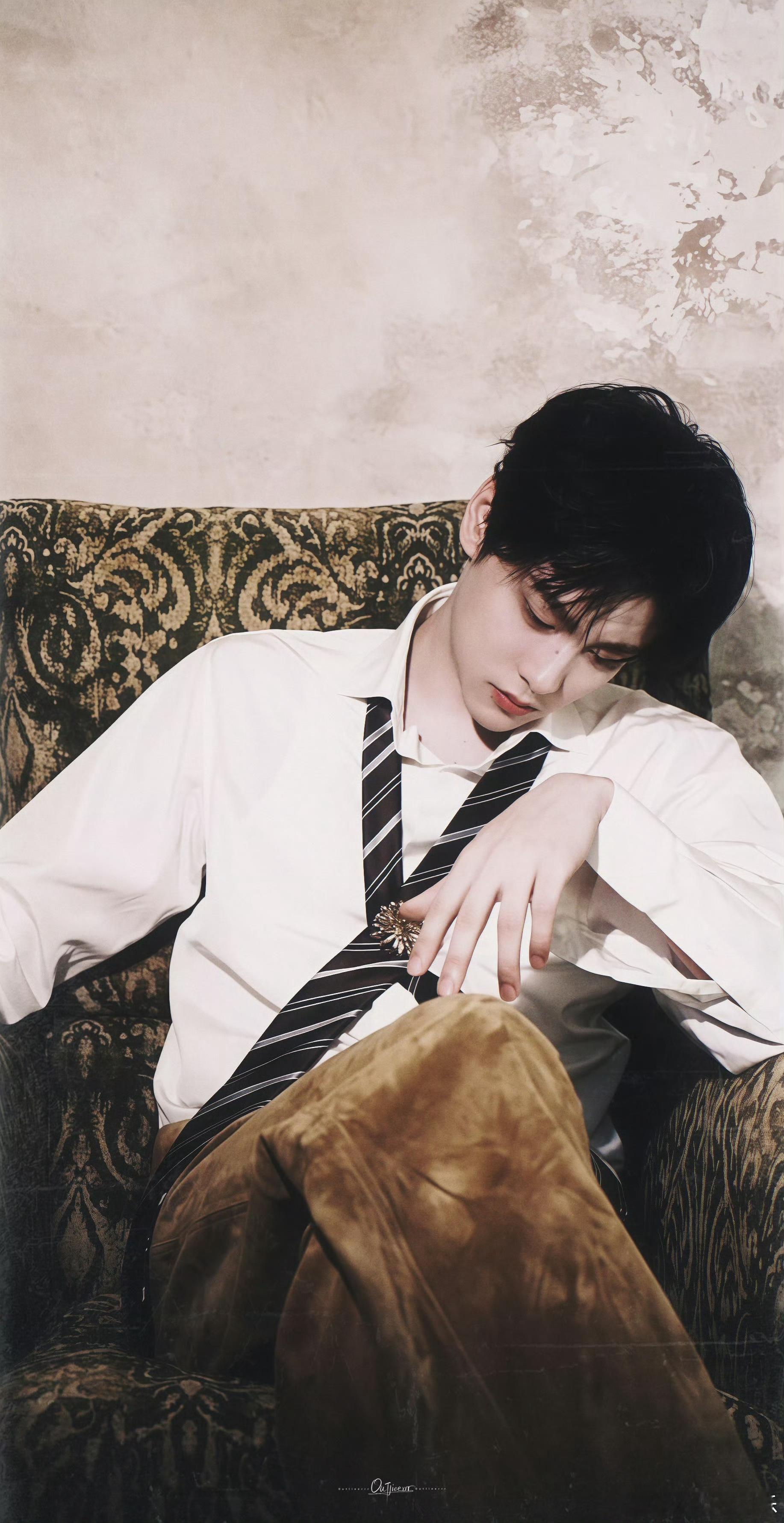 田栩宁 💛向全世界安利田栩宁 如果我是玫瑰，你便是那唯一的阳光，只为你绽放。