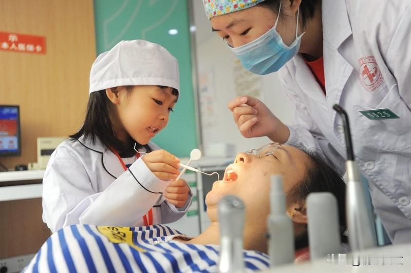医院回应南通男子拔牙耗时近3小时，术后连续挂水13天，拆线还出现遗留问题，这件事