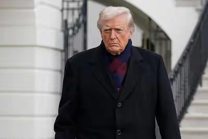 川普做恶人都不带装的。他的推文说漏了嘴：我只对委内瑞拉的石油感兴趣，对民主不感兴