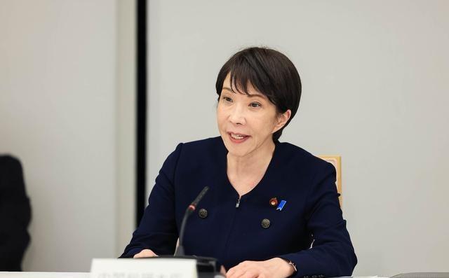 日本的天彻底塌了。6月29日，中国商务部再度发布公告，将20家日本实体列入出口管