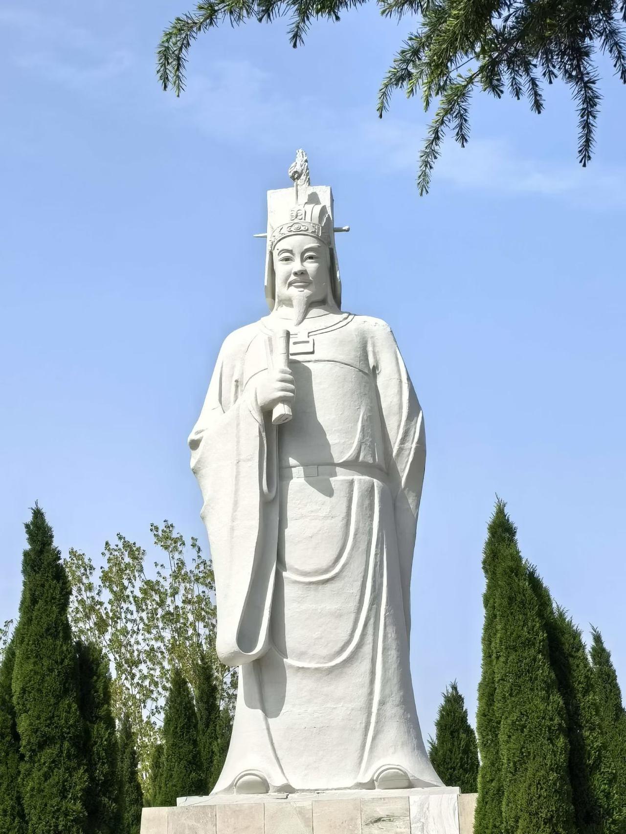 你认为洛阳哪个旅游景区最吸引人天下范氏宗亲来洛阳，一定要到范园（范仲淹墓）拜谒先