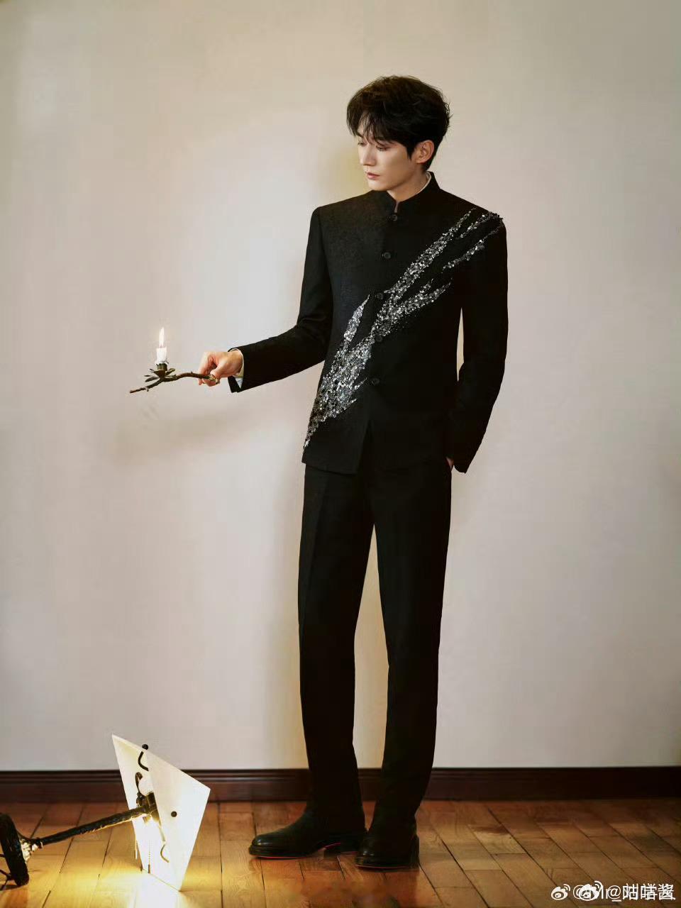 刘学义新中式中山装刘学义新中式黑西装 你好帅，我好爱😍 