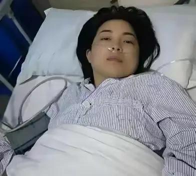 江西24岁女子因并发症离世，办完丧事后，为其垫付30万治疗费的未婚夫李某准备离开