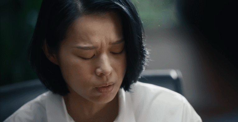 时差一万公里  在《时差一万公里》里，胡杏儿的戏份全是家庭生活相关的内容，没有狗