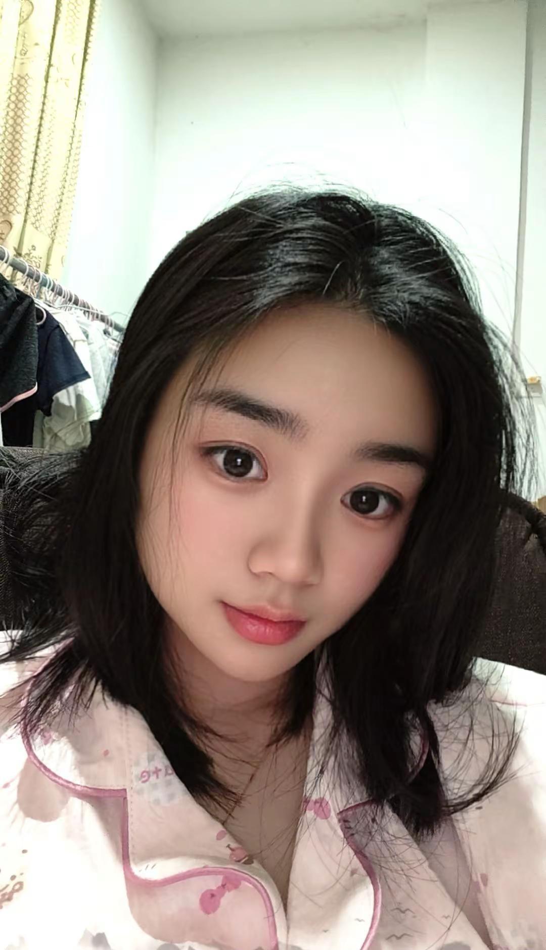 平安是顶级的富贵  别嫌日子沉闷   那不是平庸，那是岁月静好